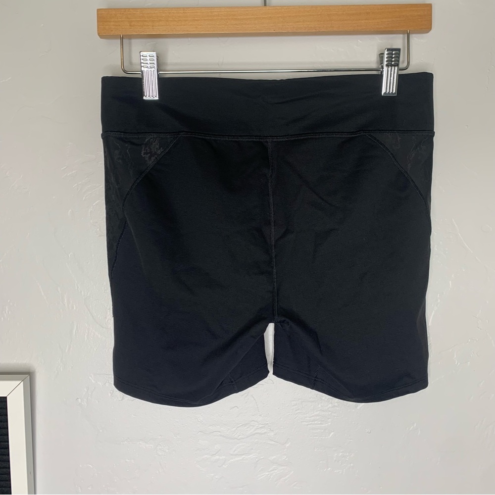 Second Skin Black Marble Compression Athletic Sho… - image 6